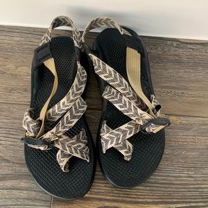 BARELY WORN Tan & Black Chacos